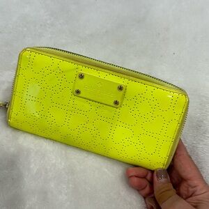 Kate Spade New York multi pockets beautiful wallet